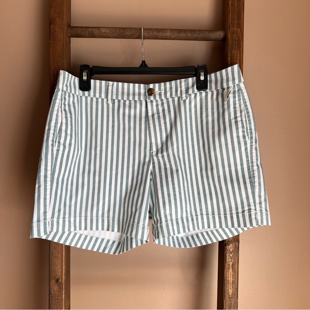Old Navy Striped Green & White Women’s Shorts NWT